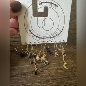 NWT Urban Outfitters Set of 5 Pairs of Fashion Earrings 🧿